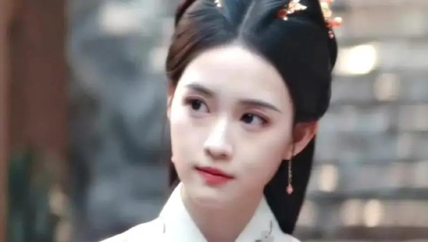 乔欣赖柏霖办喜酒,潮汕豪华婚礼惊艳众人,网友:要多生儿子了! “著名演员乔欣就这么嫁了”! 感觉大家对于乔欣恋情的记忆,还停留在几个月前,她在日本游