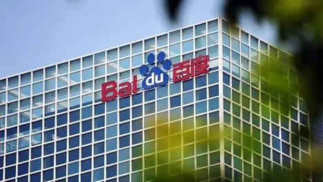 为这款小型折叠屏手机凭借其创新的设计和亲民的价格,在市场上具有很大的竞争力