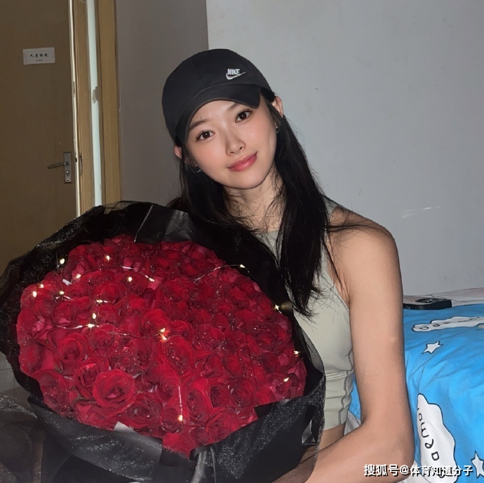 皇马挖角利物浦25岁后防新铁闸,老佛爷点名买他,谨防大巴黎截胡