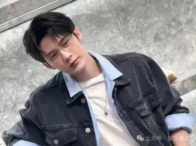 伊能静、秋瓷炫与张韶涵:娱乐圈“美强惨”的逆袭之路